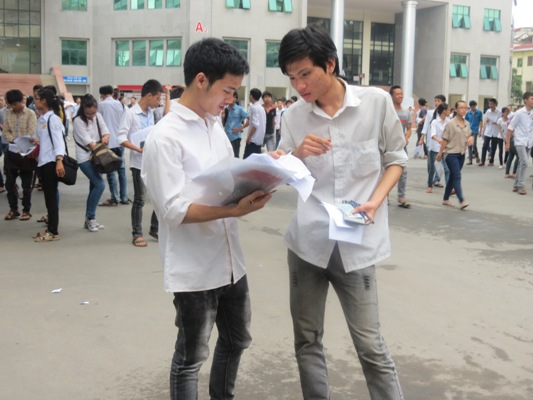Chưa có chủ trương đặt ra 2 điểm sàn trong kỳ thi tuyển sinh năm nay